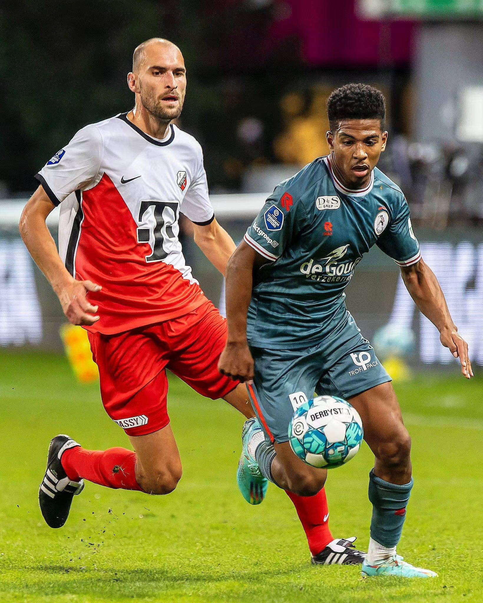 赛资格并非 赛资格并非