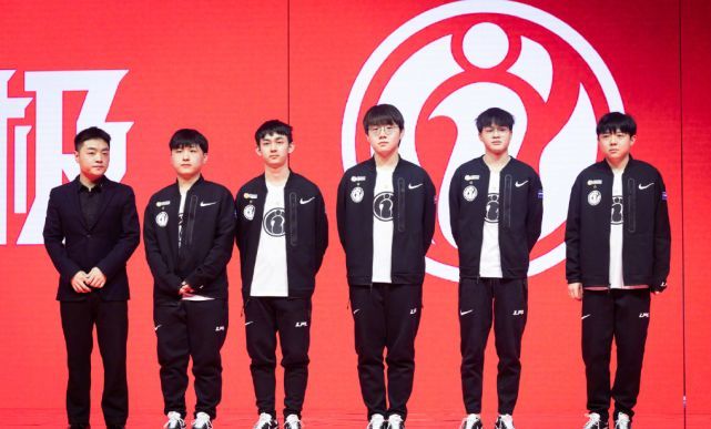 联赛中占据 联赛中占据