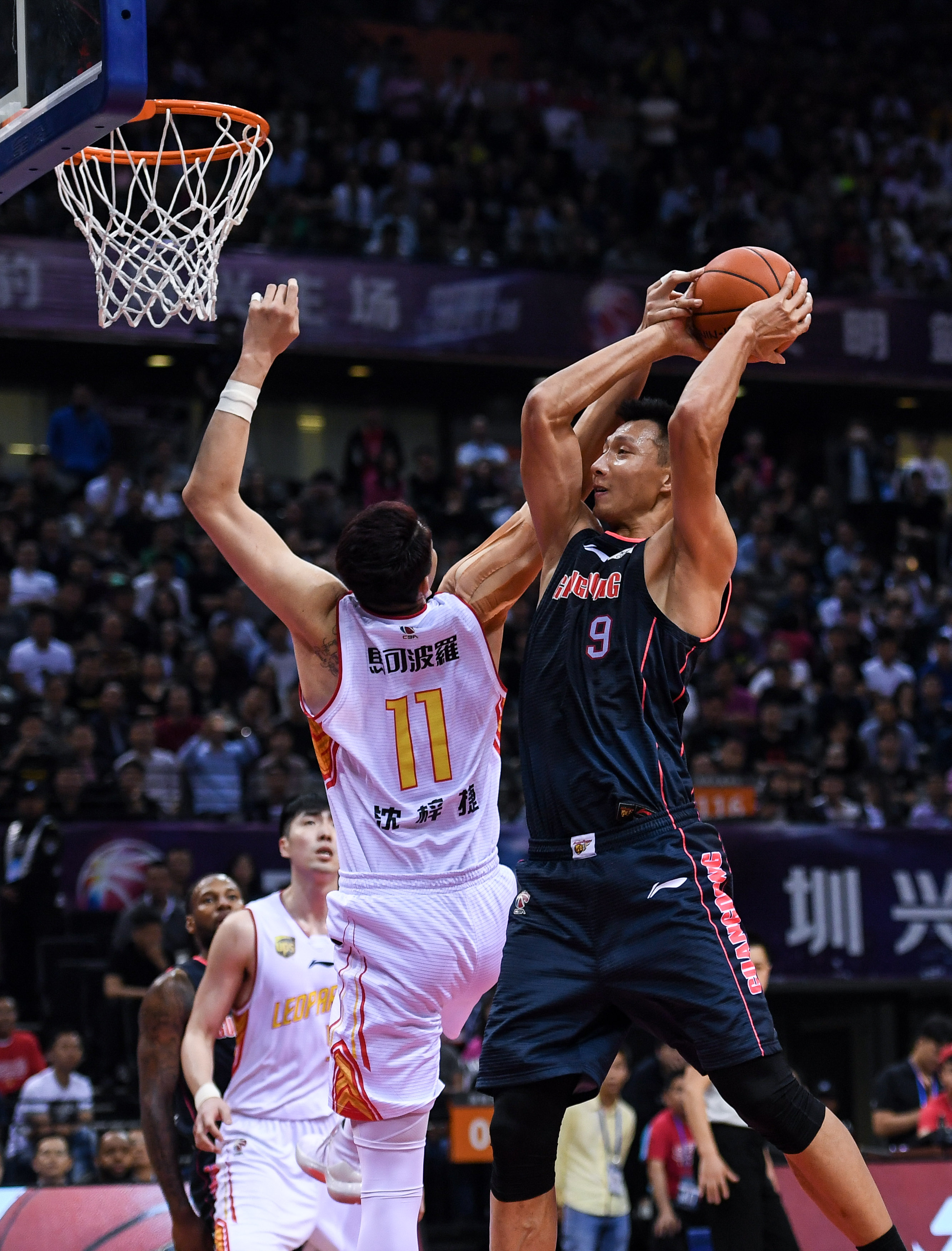 近接到球后 近接到球后