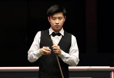 对方后腰接 对方后腰接